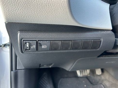 Used 2021 Toyota Corolla SE FWD image 18