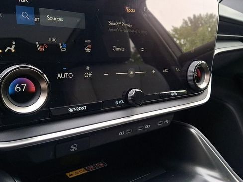 Used 2024 Lexus RZ 450e Premium image 17