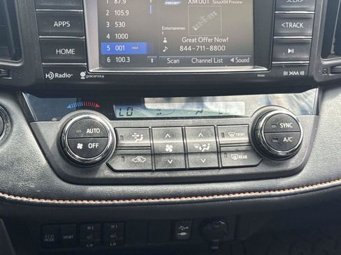 Used 2018 Toyota RAV4 SE w/ Power Extra Value Package AWD/4WD image 30