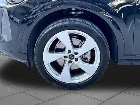Certified 2025 Audi Q5 Premium Plus w/ Premium Plus AWD/4WD image 11