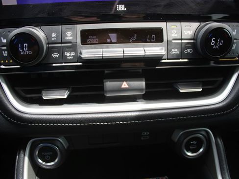 Used 2024 Toyota Grand Highlander AWD Hybrid image 45