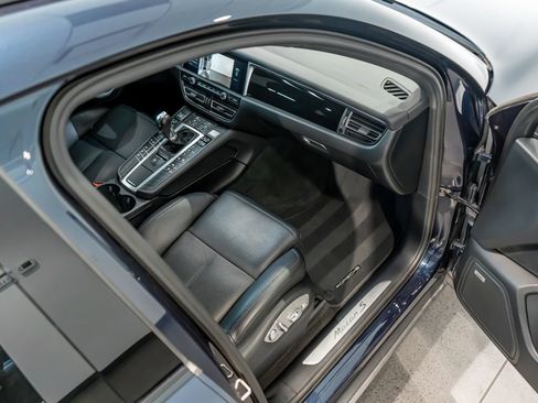 Certified 2021 Porsche Macan S AWD/4WD image 28