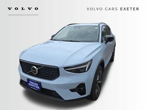 New 2026 Volvo XC40 B5 Plus w/ Protection Package Premier AWD/4WD image 3
