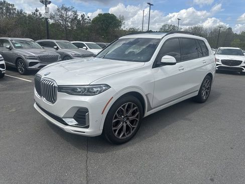 Used 2021 BMW X7 xDrive40i w/ Executive Package 2 AWD/4WD image 2