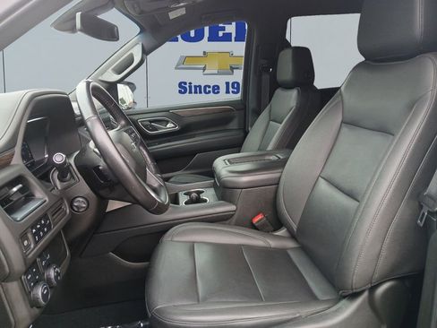 Used 2022 Chevrolet Tahoe Z71 w/ Luxury Package AWD/4WD image 10