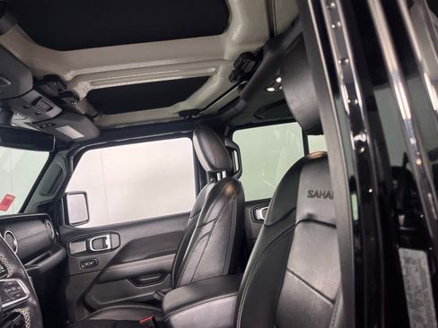 Used 2023 Jeep Wrangler Unlimited Sahara w/ Cold Weather Group image 23