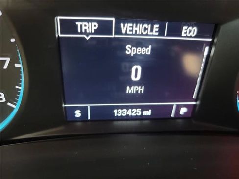 Used 2018 Chevrolet Equinox LT FWD image 21
