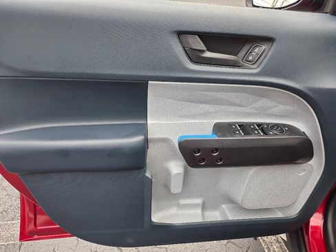 Certified 2025 Ford Maverick XLT FWD image 19