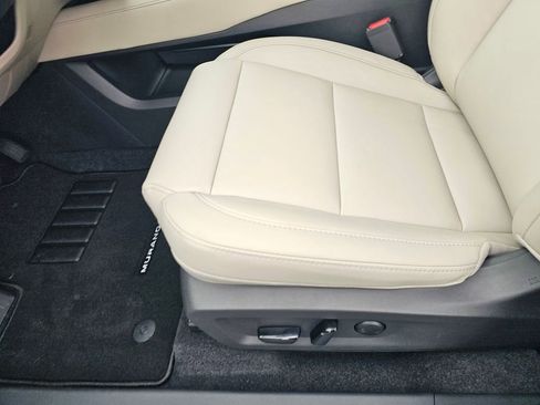 New 2026 Nissan Murano SV image 14