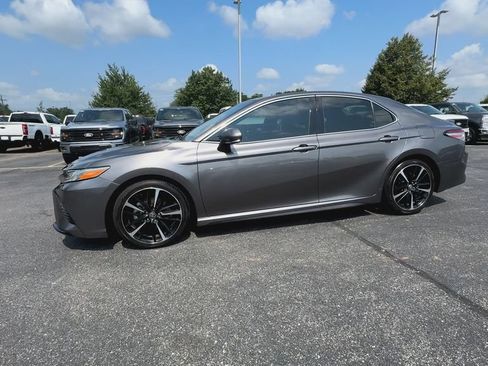 Used 2020 Toyota Camry XSE FWD image 5