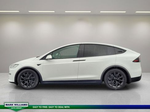 Used 2023 Tesla Model X image 7