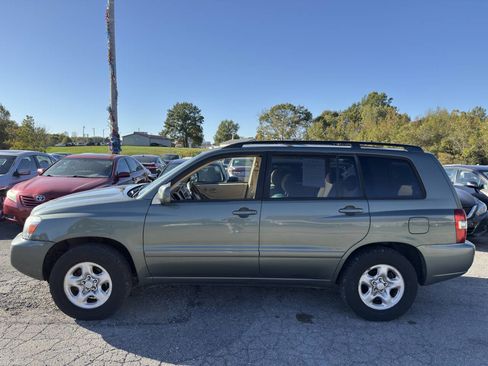 Used 2005 Toyota Highlander 2WD image 3