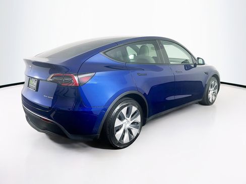 Used 2023 Tesla Model Y Long Range image 9