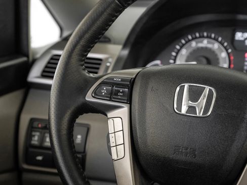 Used 2017 Honda Odyssey EX-L image 16