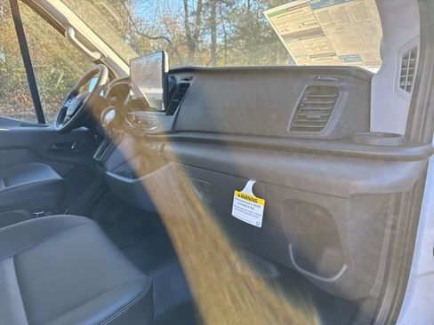 New 2026 Ford Transit 250 148 Medium Roof w/ Load Area Protection Package image 23