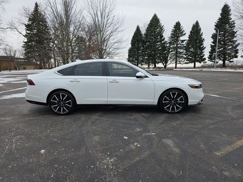 Used 2023 Honda Accord Touring image 7