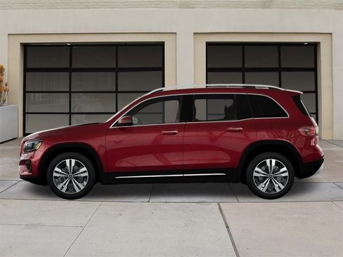 New 2025 Mercedes-Benz GLB 250 image 34