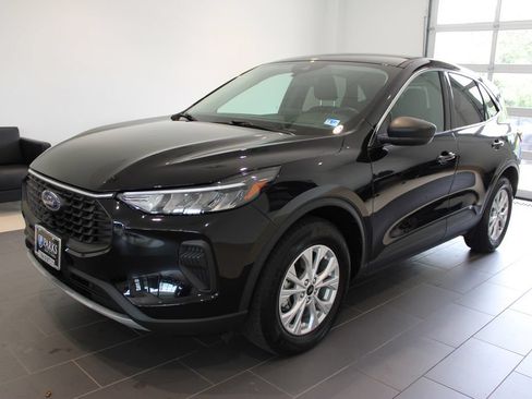 Used 2023 Ford Escape Active AWD/4WD image 12