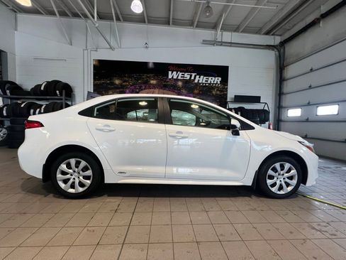 Used 2023 Toyota Corolla LE image 10