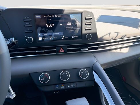 New 2026 Hyundai Elantra SE image 23