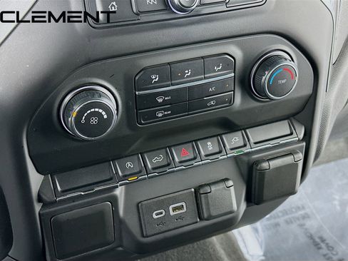 Used 2021 Chevrolet Silverado 1500 Custom image 20