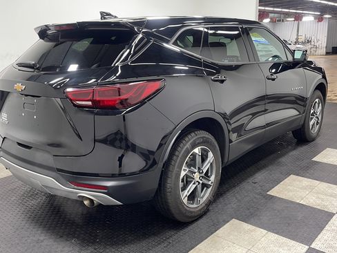 Used 2025 Chevrolet Blazer LT FWD image 18