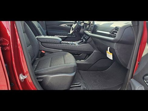 New 2026 Chevrolet Traverse LT w/ Driver Confidence Package image 10