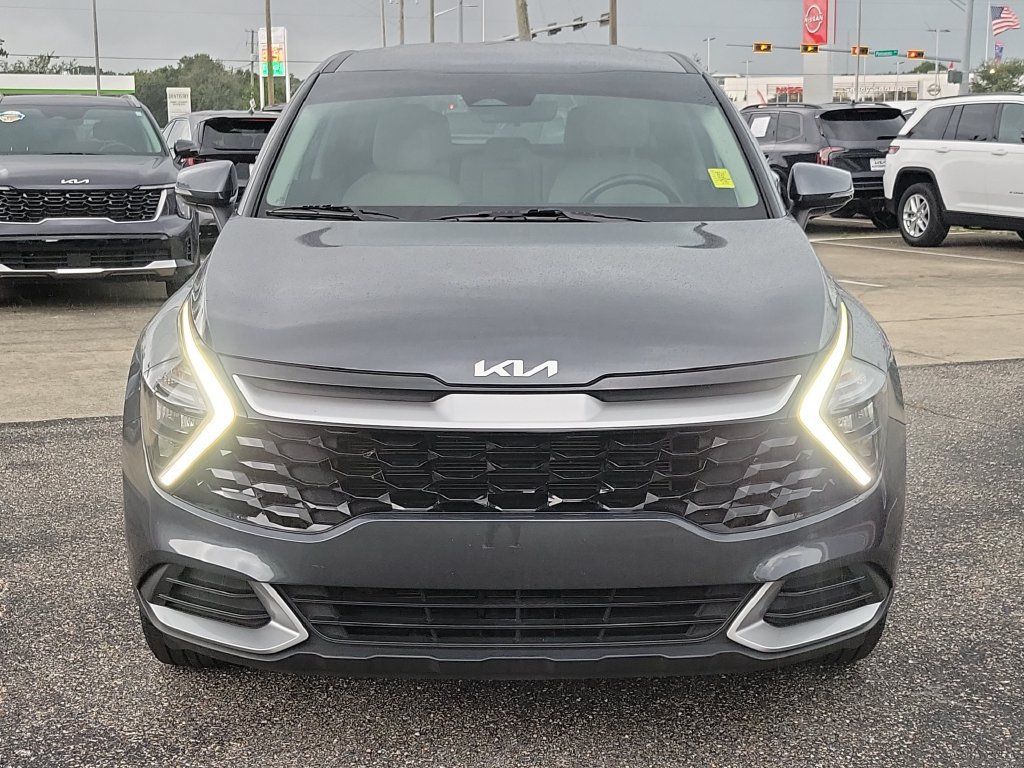Used 2023 Kia Sportage EX FWD image 2
