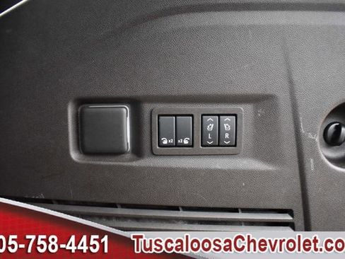 Used 2024 Chevrolet Tahoe Z71 w/ Luxury Package AWD/4WD image 9