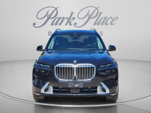 Used 2025 BMW X7 xDrive40i AWD/4WD image 5