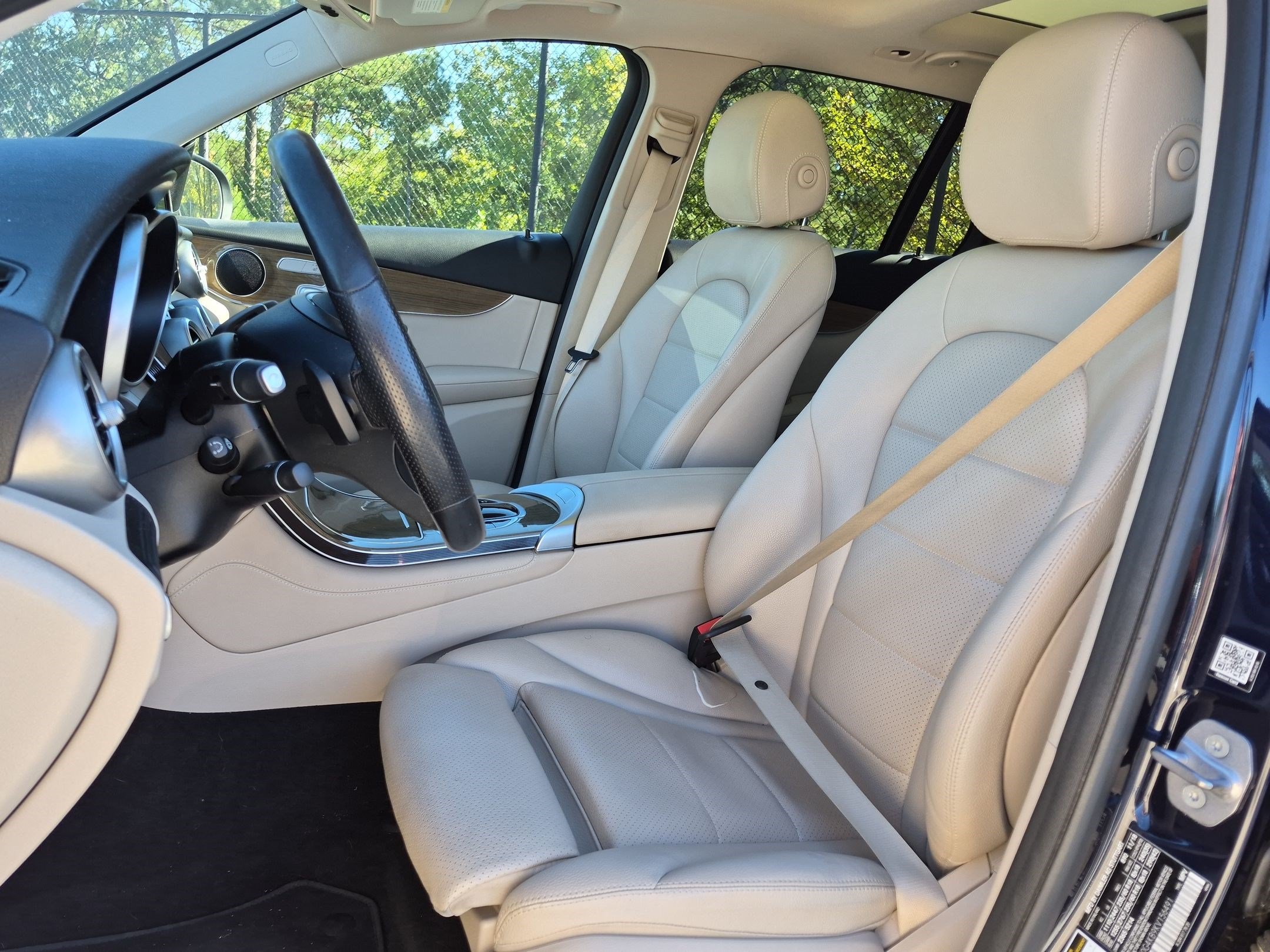 Certified 2019 Mercedes-Benz GLC 300 4MATIC image 12