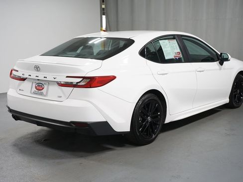 Certified 2025 Toyota Camry SE image 8