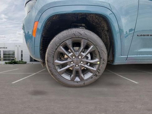 New 2026 Jeep Grand Cherokee Limited AWD/4WD image 10