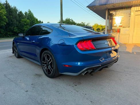 Used 2018 Ford Mustang GT RWD image 4