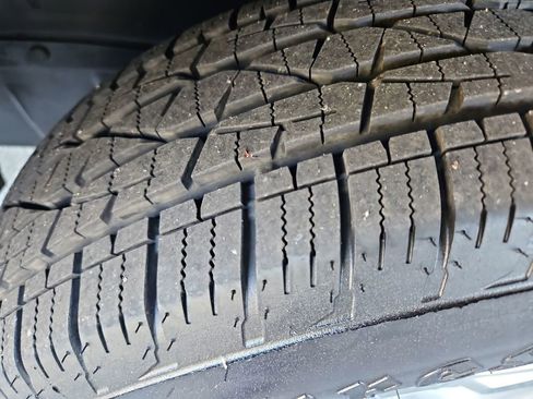 Used 2016 Jeep Compass Latitude image 28