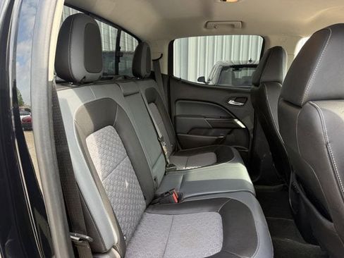 Used 2017 Chevrolet Colorado Z71 w/ Z71 Midnight Edition AWD/4WD image 27