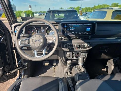 Used 2024 Jeep Wrangler High Altitude AWD/4WD image 16