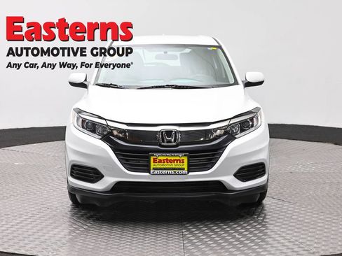 Used 2021 Honda HR-V LX image 2