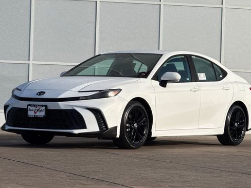 New 2026 Toyota Camry SE image 8