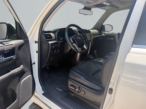 Used 2021 Toyota 4Runner Limited AWD/4WD image 9