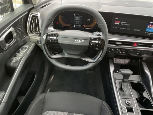 New 2026 Kia Sorento LX image 14