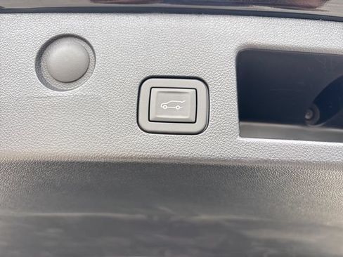 New 2026 Chevrolet Equinox LT w/ Convenience Package II FWD image 38