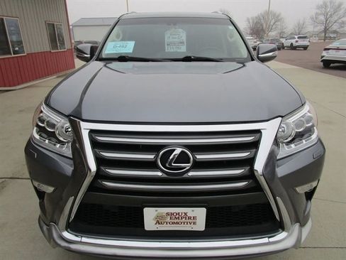 Used 2019 Lexus GX 460 Premium image 4