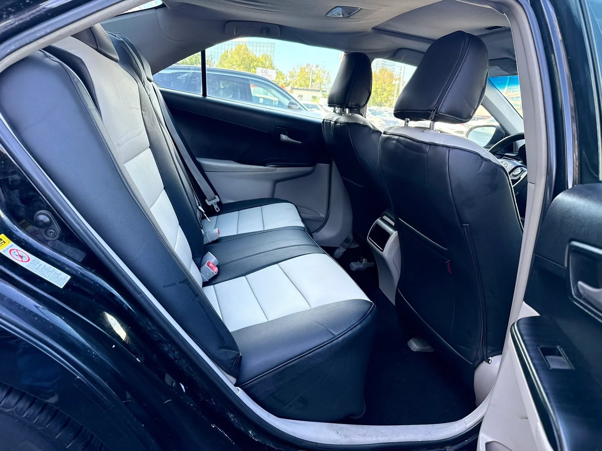 Used 2014 Toyota Camry LE FWD image 27