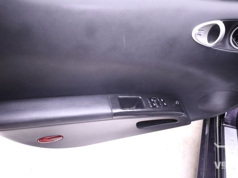 Used 2005 Nissan 350Z Touring image 16