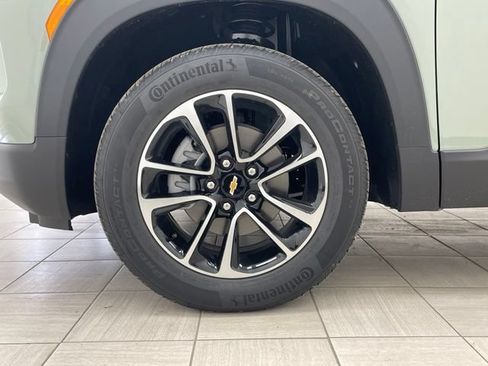 New 2026 Chevrolet TrailBlazer LT w/ Convenience Package AWD/4WD image 6