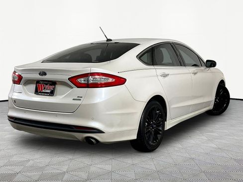 Used 2016 Ford Fusion SE w/ Equipment Group 202A FWD image 6