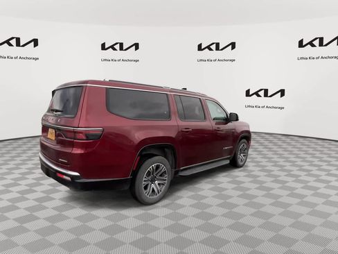 Used 2024 Jeep Wagoneer L Series II w/ Flexible Seating Group AWD/4WD image 2