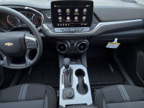 New 2026 Chevrolet Blazer LT w/ Convenience Package FWD image 11