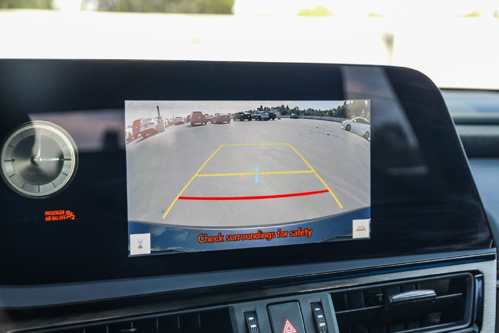 Certified 2025 Lexus ES 300h w/ Premium Package FWD image 24